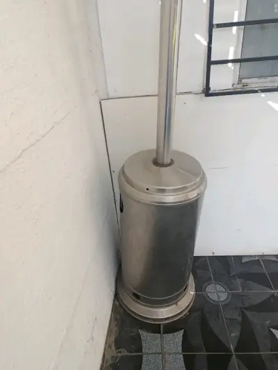 Estufa a gas de patio exterior - miniatura 1