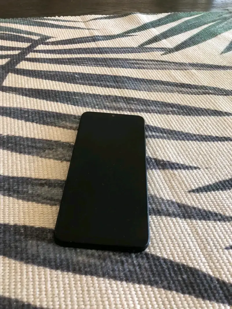 Smartphone pantalla negra - 1