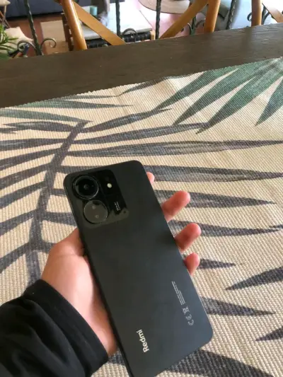 Smartphone pantalla negra - miniatura 4