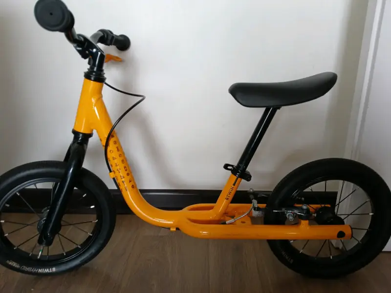 Bicicleta de equilibrio infantil amarilla - 1
