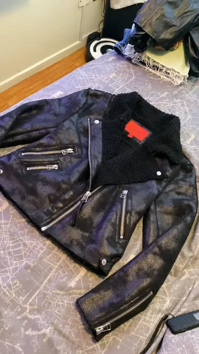 Conjunto de cuero sintético negro - miniatura 2