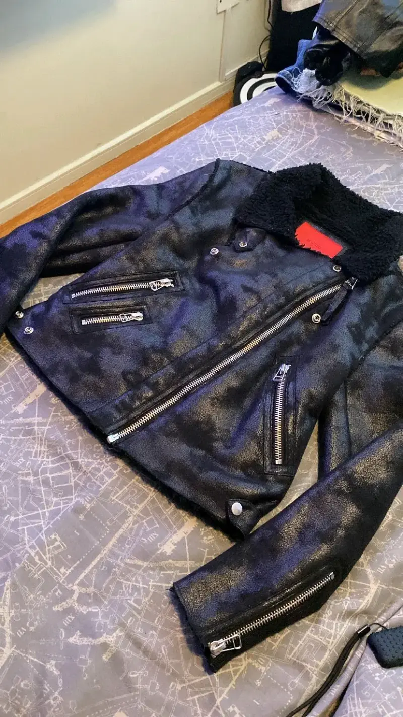 Chaqueta negra de cuero sintético - 1