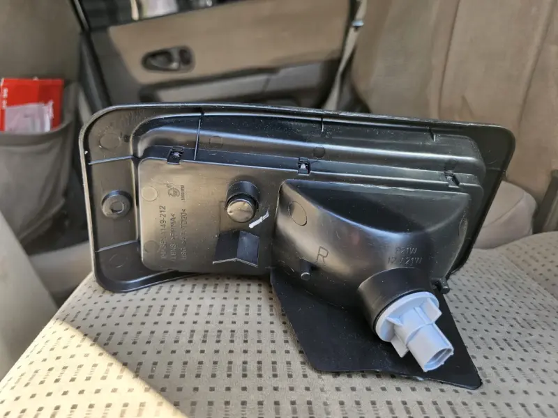 Luz trasera repuesto de auto - 3