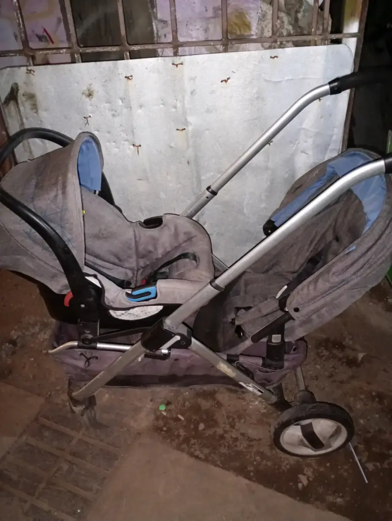 Coche doble para bebé gris - 1