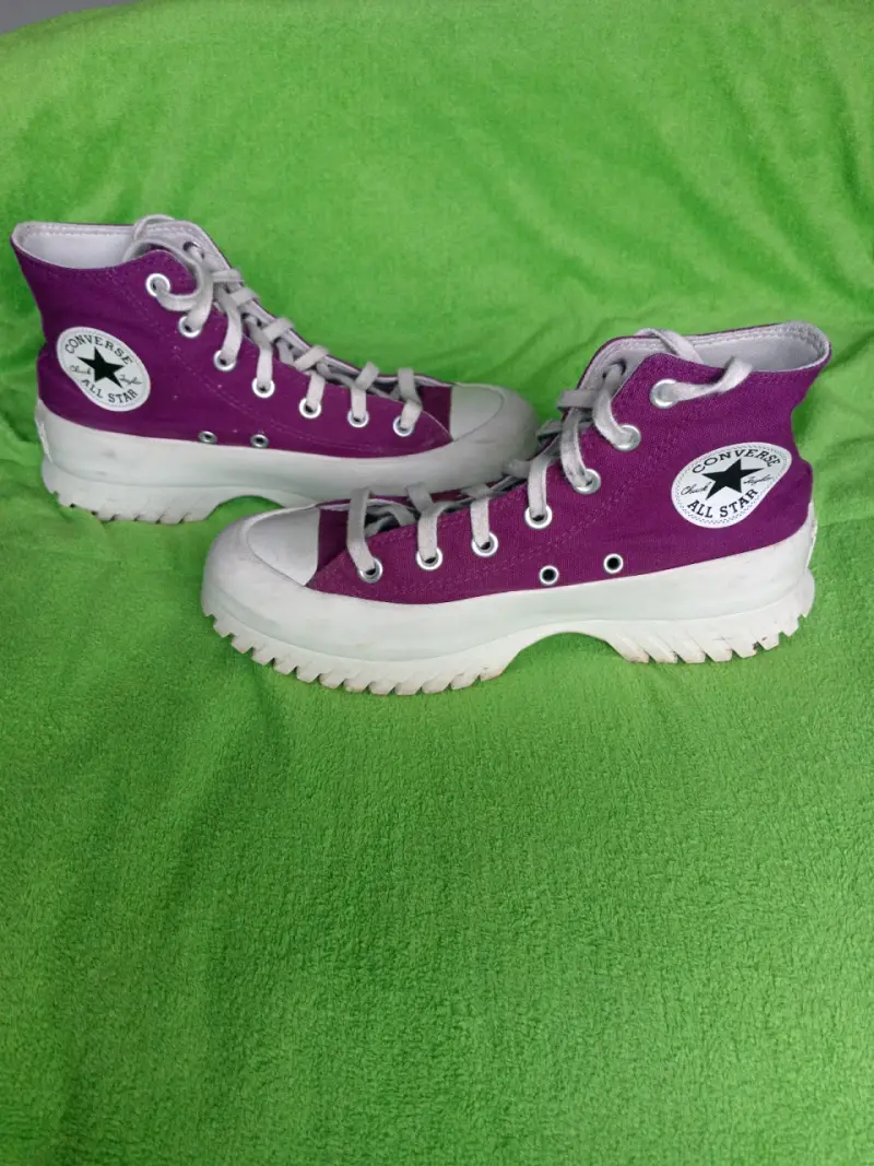 Zapatillas Converse moradas