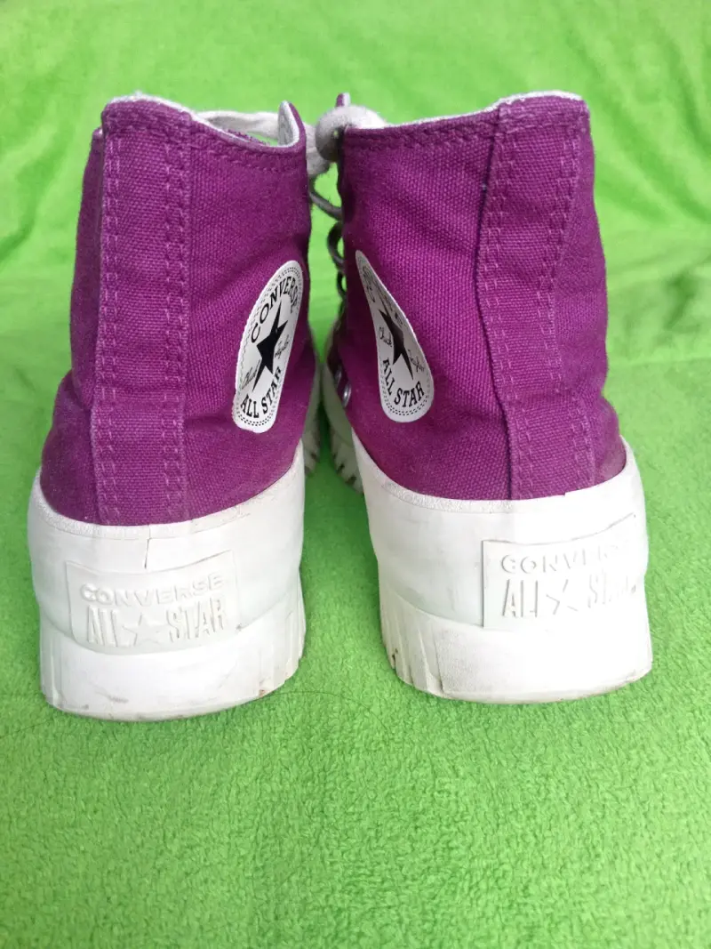 Zapatillas Converse moradas - 3