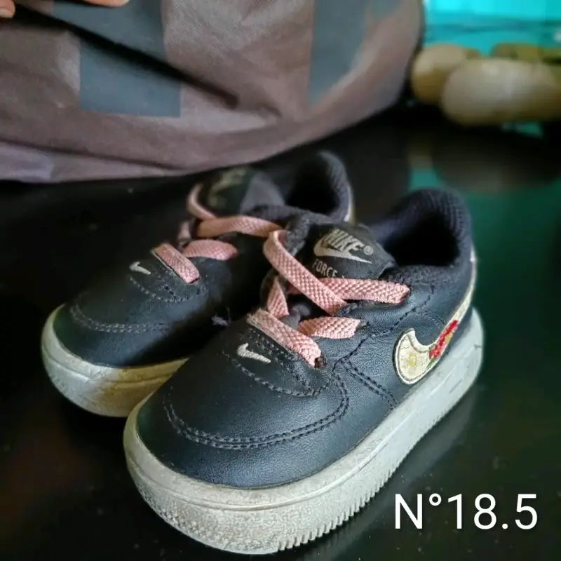Botas y zapatillas - 5