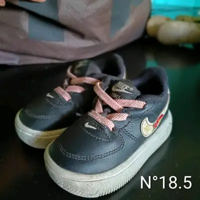 Botas y zapatillas - miniatura 5