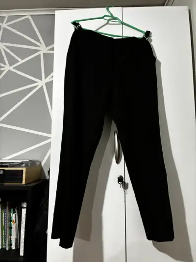 Pantalones negros casuales - miniatura 1