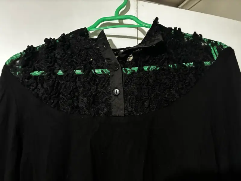 Blusa negra encaje - 2