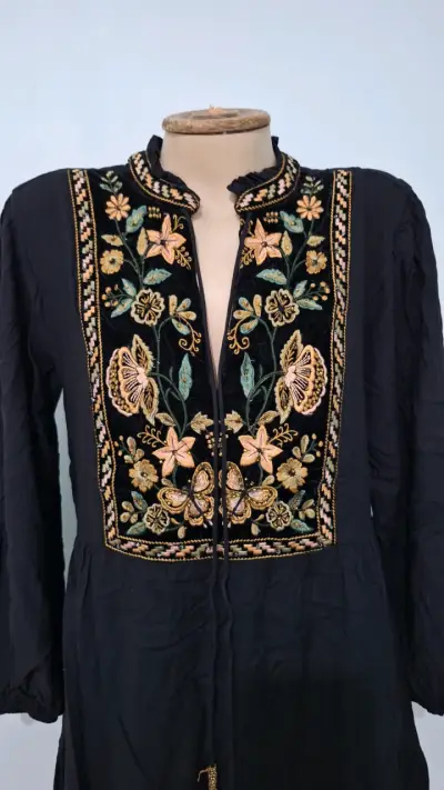 Vestido bordado negro bohemio mara Sfera - miniatura 2