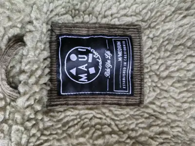 Chaqueta verde con capucha - miniatura 4