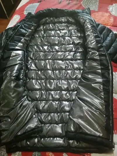 Chaqueta acolchada negra The North Face - miniatura 3