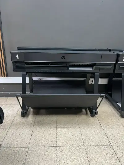 Plotter HP de gran formato - miniatura 1