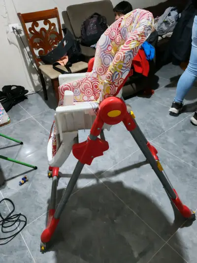 Silla de comer para bebé colorida - miniatura 2