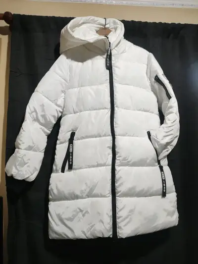Parka blanca con capucha - miniatura 4