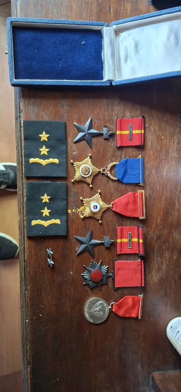 Conjunto de medallas militares