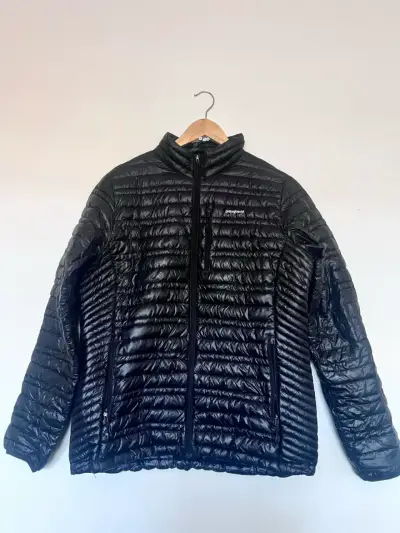 Chaqueta negra Patagonia - miniatura 1