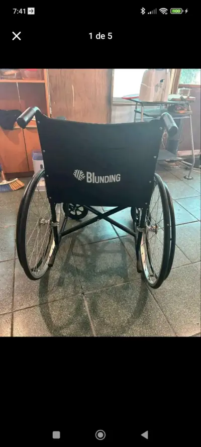 Silla de ruedas estándar - miniatura 2
