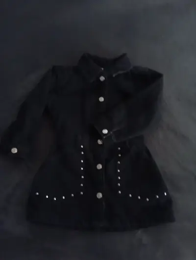 Vestido Negro Zara con botones - miniatura 1