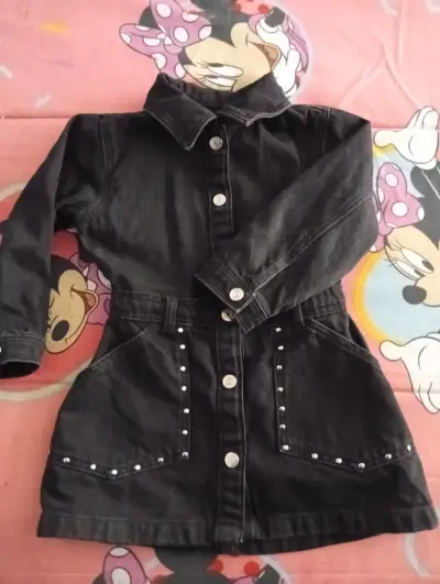 Vestido Negro Zara con botones - miniatura 2