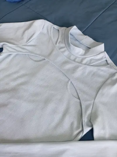 Polera celeste claro de manga larga - miniatura 2