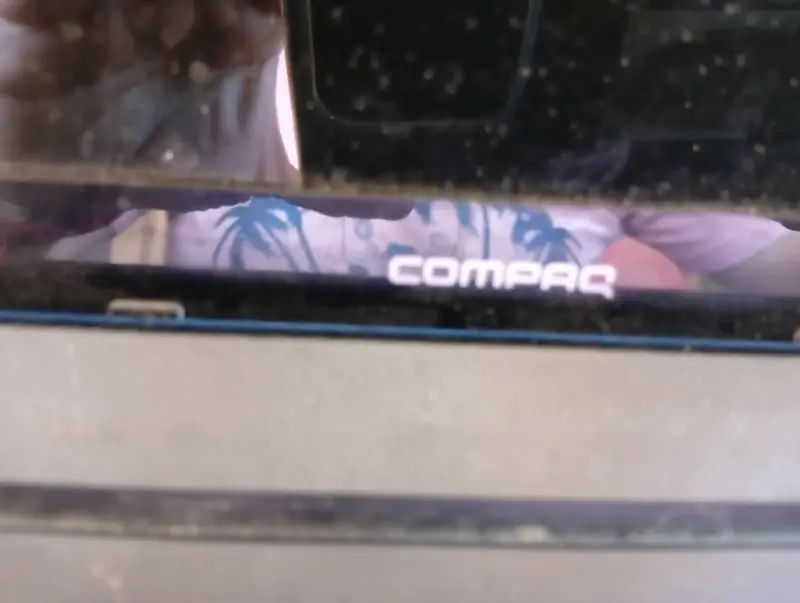 Laptop Compaq Presario CQ42 - 3