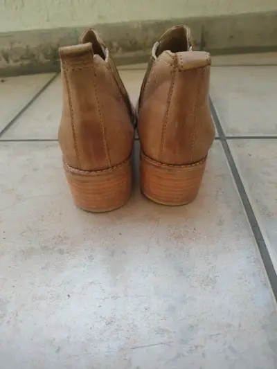 Botine de cuero marrones con estampado - miniatura 3