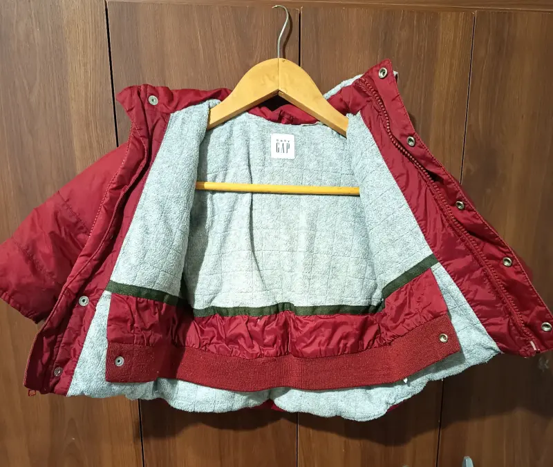 Chaqueta infantil roja acolchada - 3