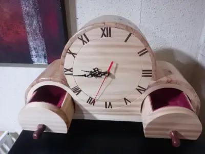 Reloj de madera artesanal - miniatura 4