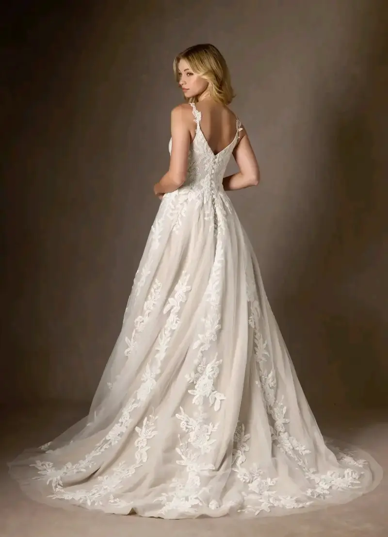 Vestido de novia con encaje - 2
