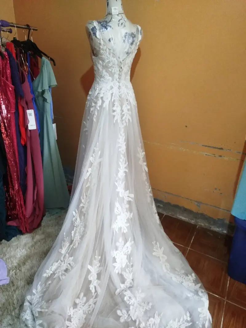 Vestido de novia con encaje - 5