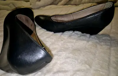 Zapatos negros con taco bajo Bruno Rossi - miniatura 1