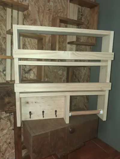 Porta rollo madera con repisa - miniatura 1