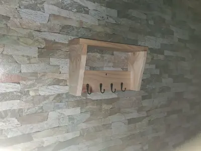 Porta rollo madera con repisa - miniatura 2