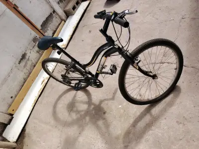 Bicicleta MTB negra usada - miniatura 4