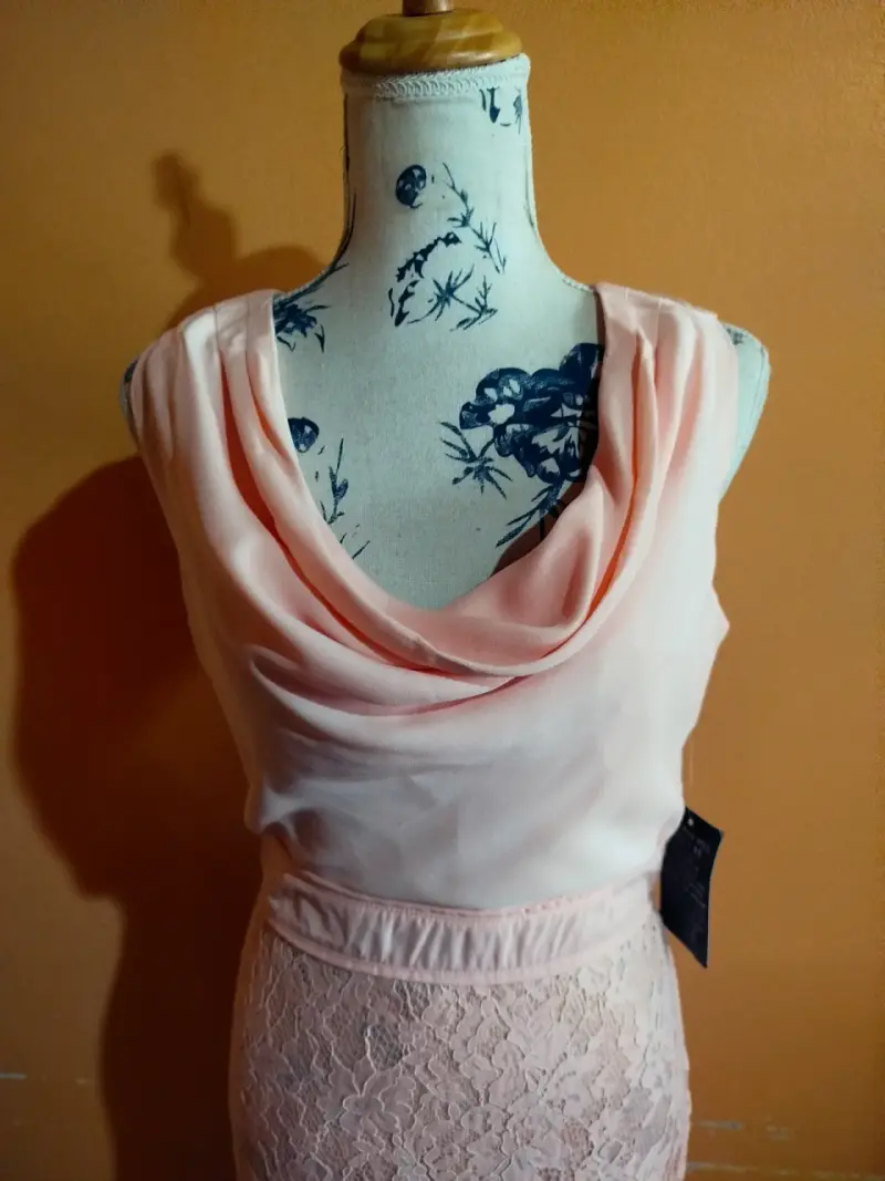 Vestido de encaje rosa suave - 3