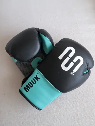 Guantes de boxeo Muuk 10 Oz - miniatura 1