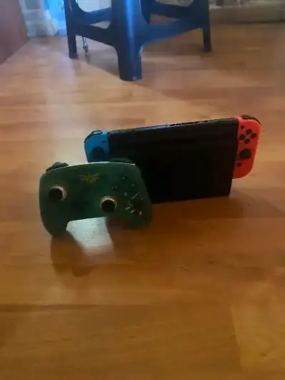 Consola de videojuegos con control - miniatura 3
