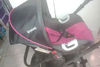 Coche de bebé Bebesit negro con rosado - miniatura 2