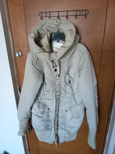 Parka beige con capucha - miniatura 1