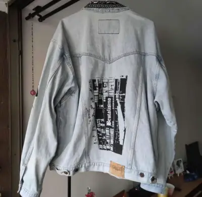 Chaqueta de mezclilla Wrangler personalizada - miniatura 2