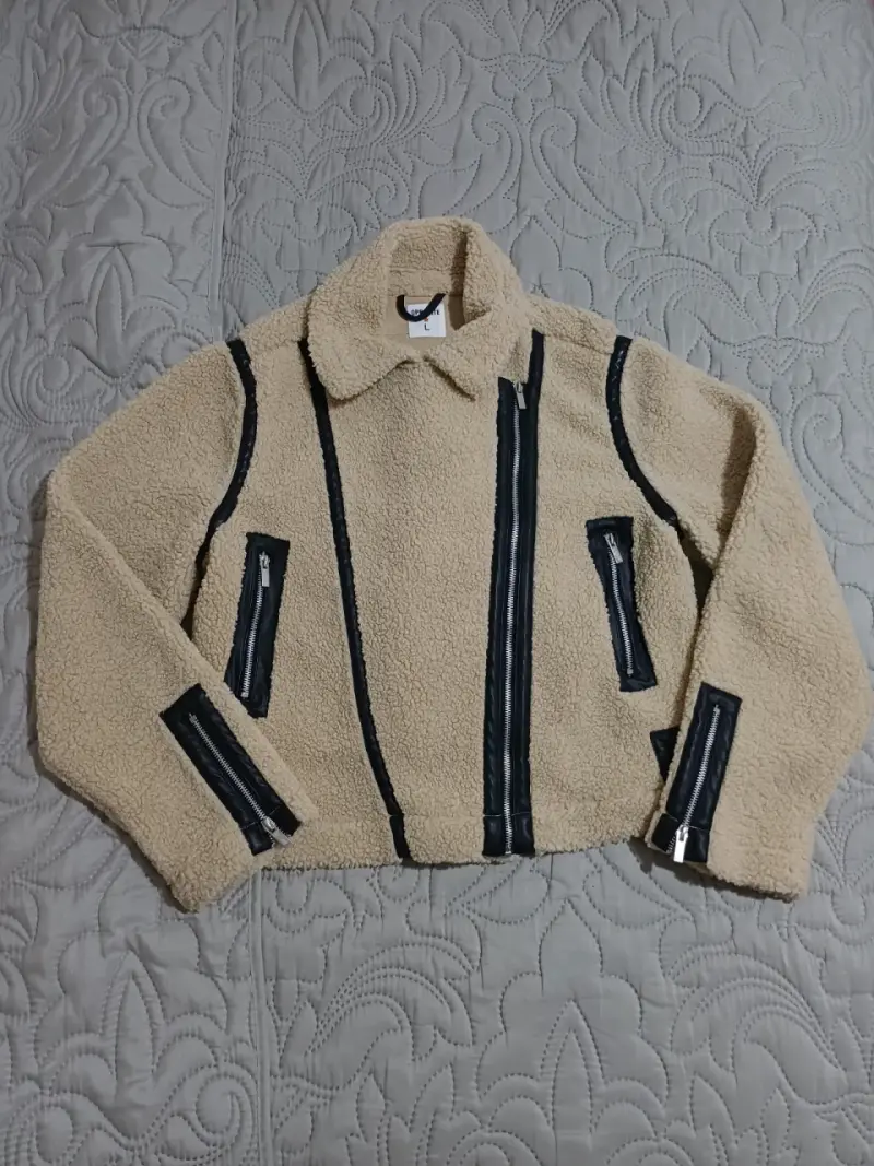 Chaqueta opposite beige