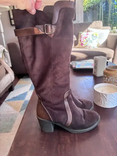 Botas largas de cuero café - miniatura 1