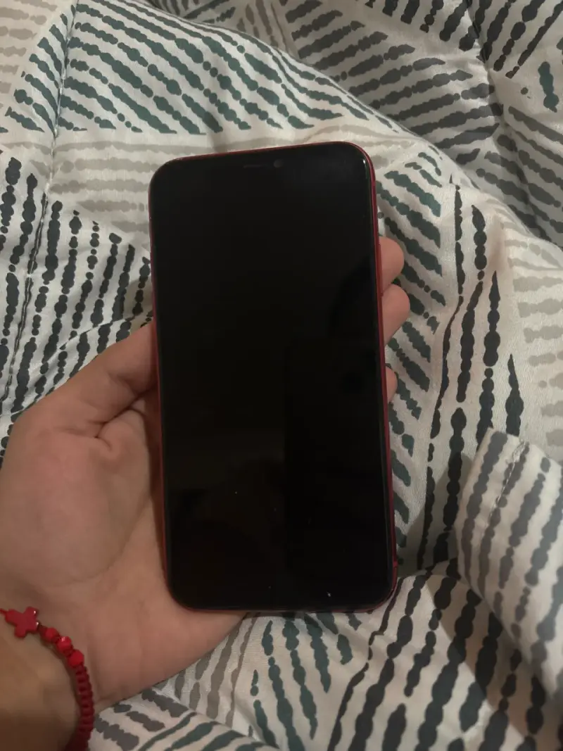 iPhone 11 rojo 64GB - 2