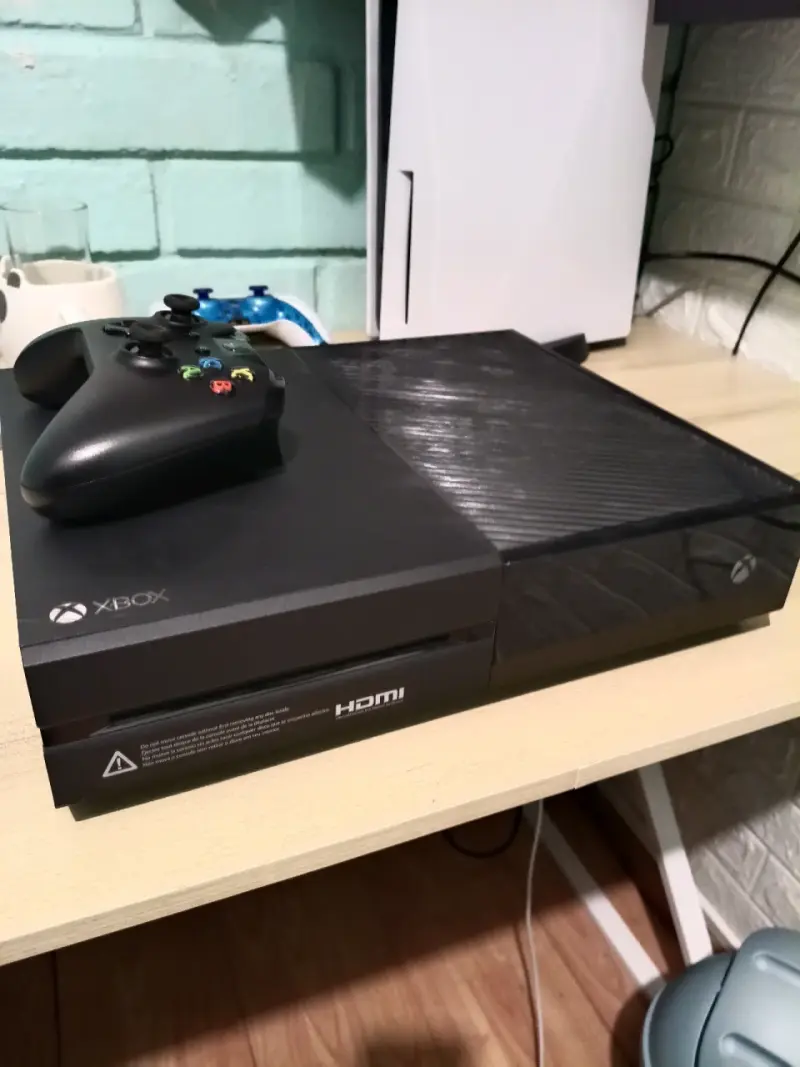 Consola Xbox One con control - 1