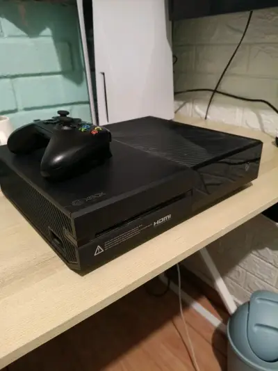 Consola Xbox One con control - miniatura 2