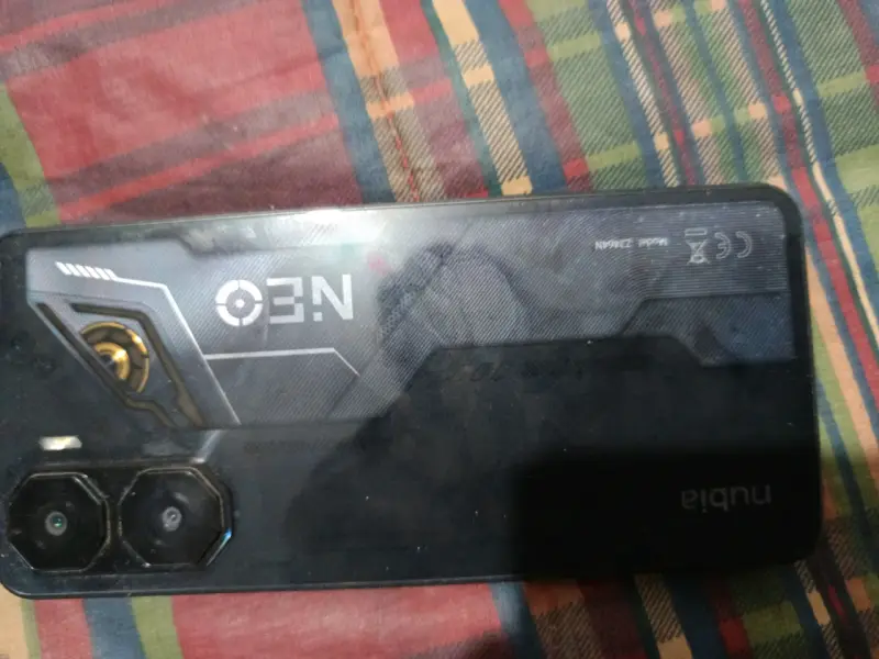 Teléfono Nubia Neo negro - 1