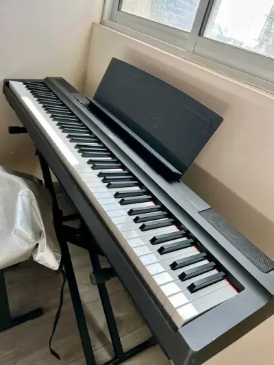 Piano digital Yamaha negro - miniatura 2