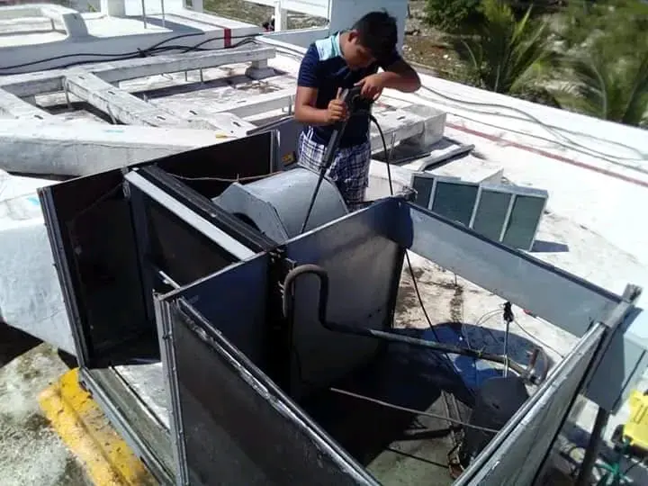 Mantenimiento Instalación de aire acondicionado - 6